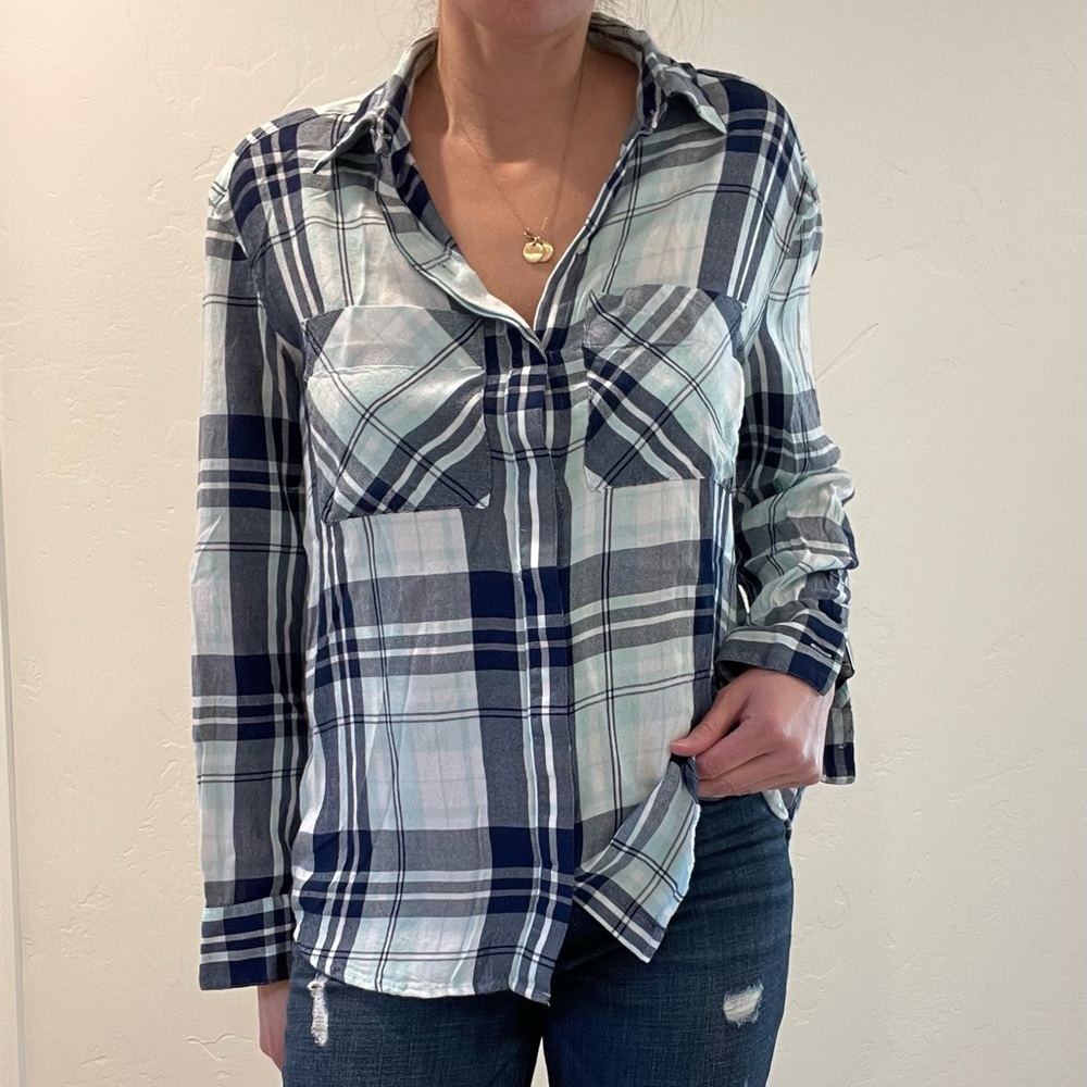 Express Plaid button up. XS relaxed fit. Rayon.